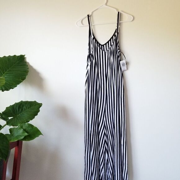 Torrid 1X black and white striper jumper NWT - Picture 7 of 11